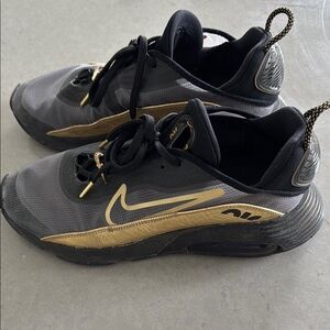 Nike 2090 Air Max Men's Black and Gold Athletic Shoes, 11.5